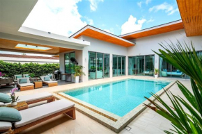 Villa Mimosa III: Spacious 4 Bedroom Private pool Villa